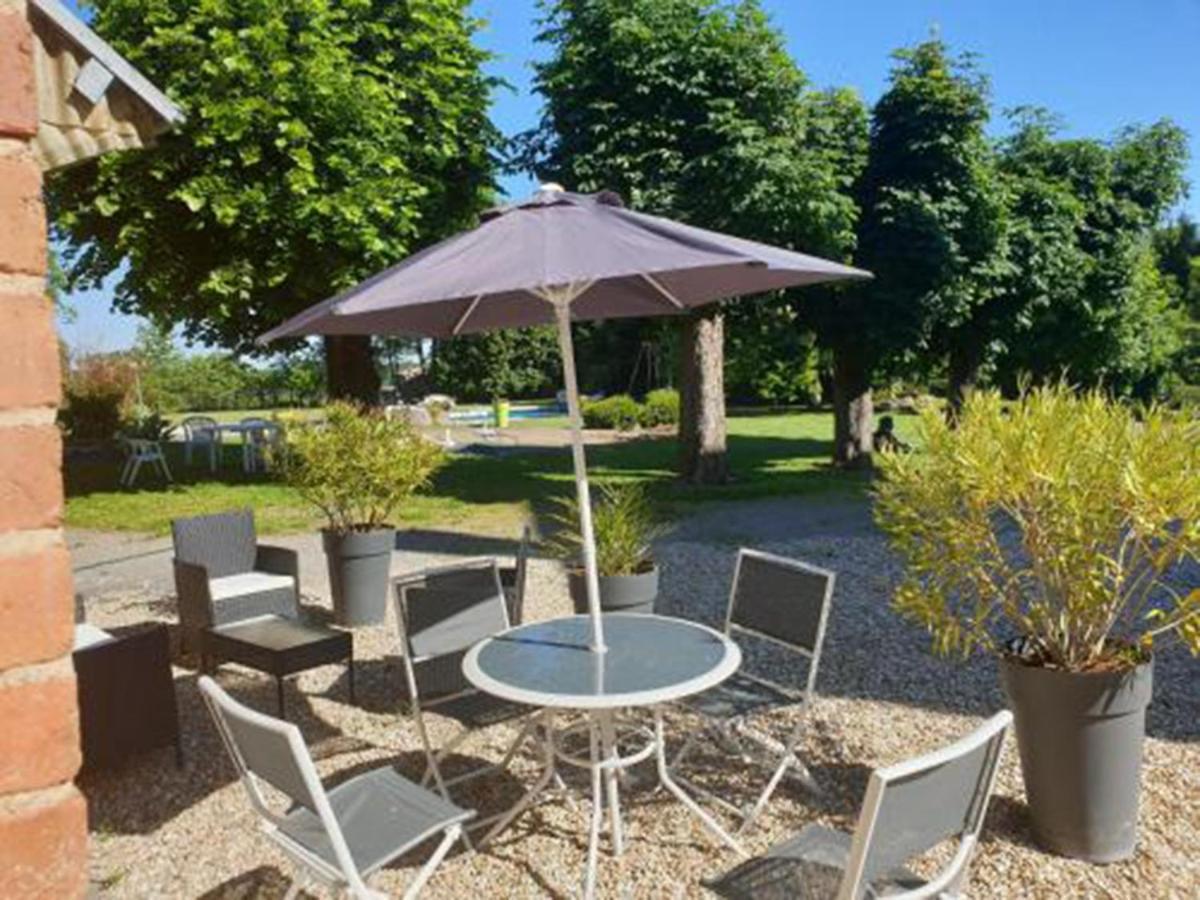 Вілла Domaine De La Caure Bussiere-Dunoise Екстер'єр фото