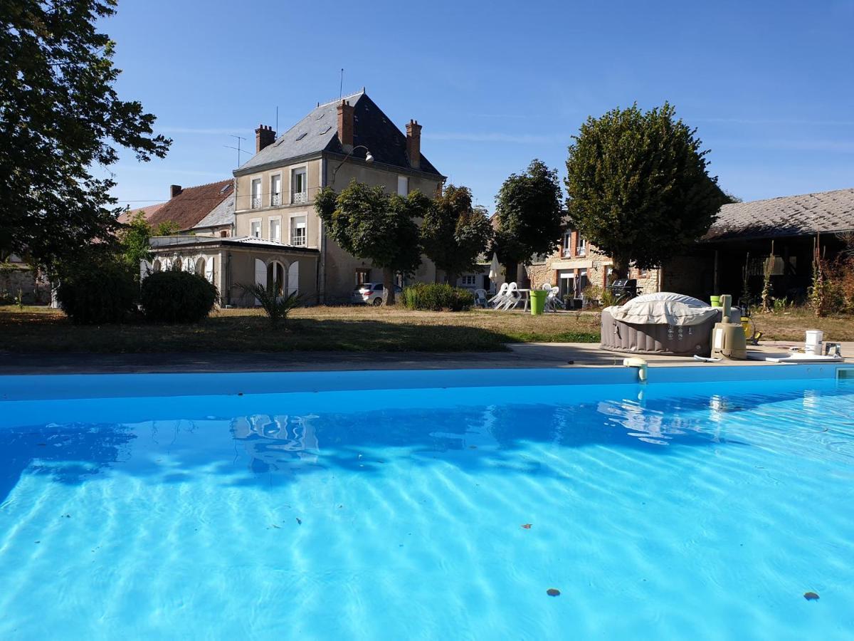 Вілла Domaine De La Caure Bussiere-Dunoise Екстер'єр фото
