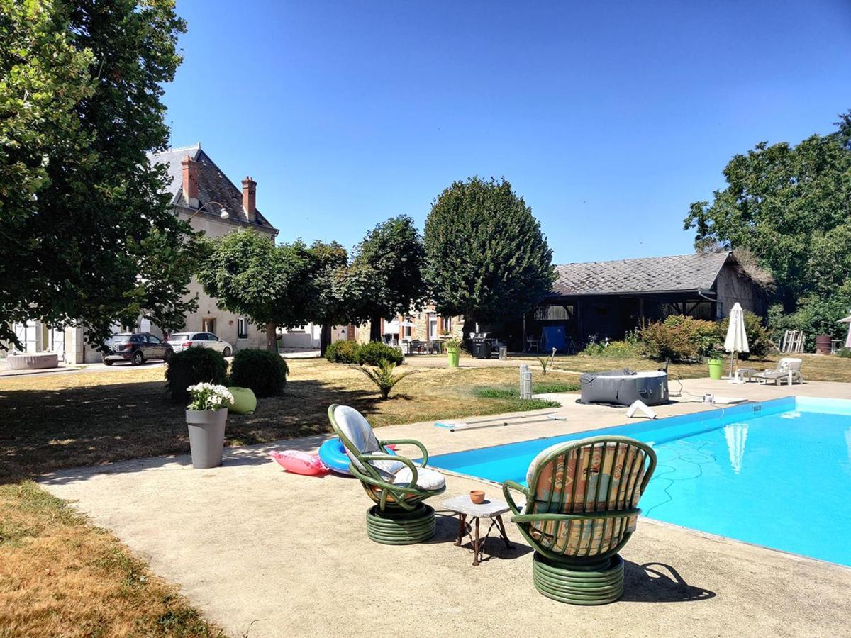Вілла Domaine De La Caure Bussiere-Dunoise Екстер'єр фото
